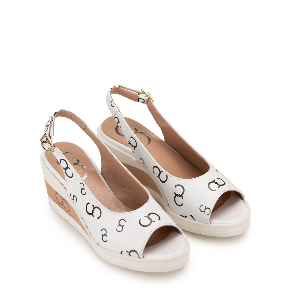 Cesare Casadei Women's White Flats in Leather - look 2