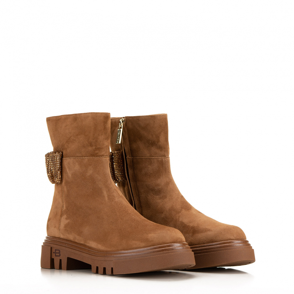 Baldinini Women's ankle boots in suede - look 4