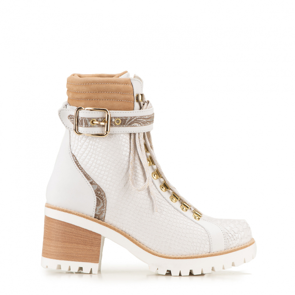 New Italia Shoes Snake embossed ankle boots - look 1