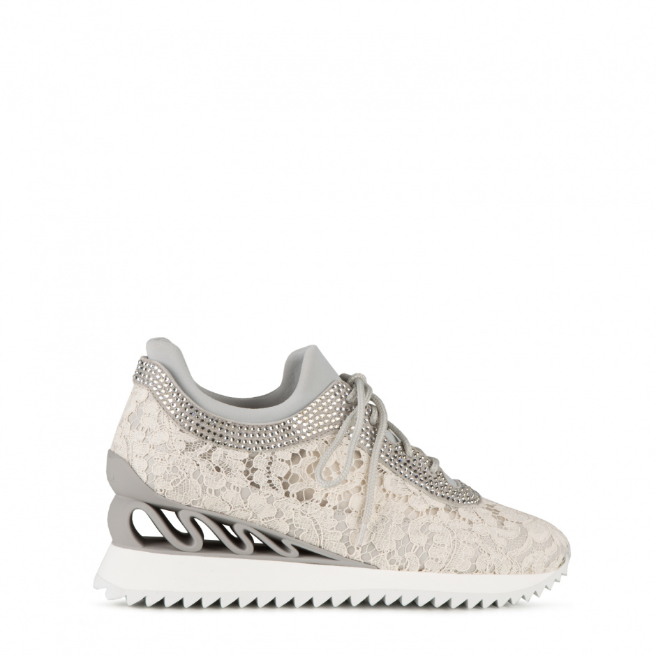 Le Silla Ladies sneakers in lace - look 1