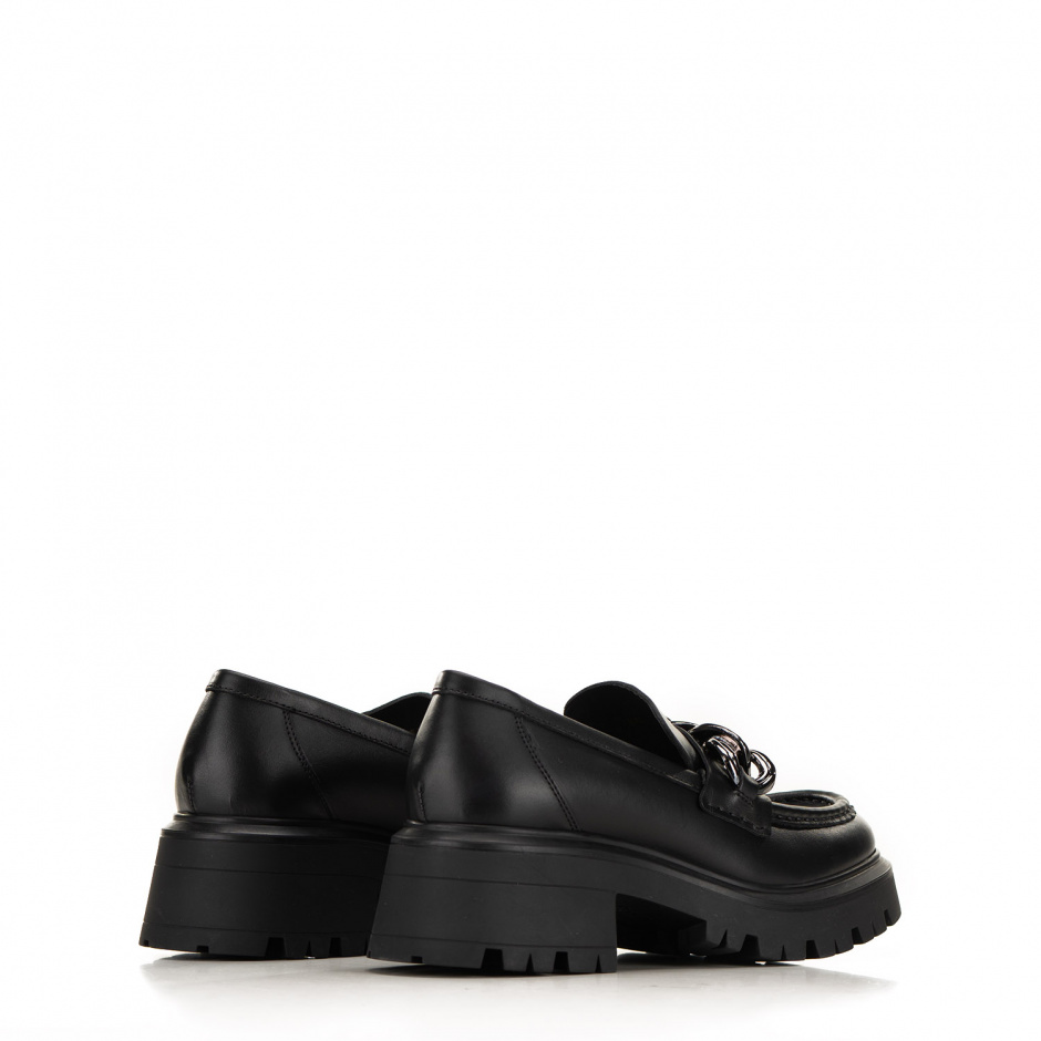 STOKTON Women's loafers in leather - look 3
