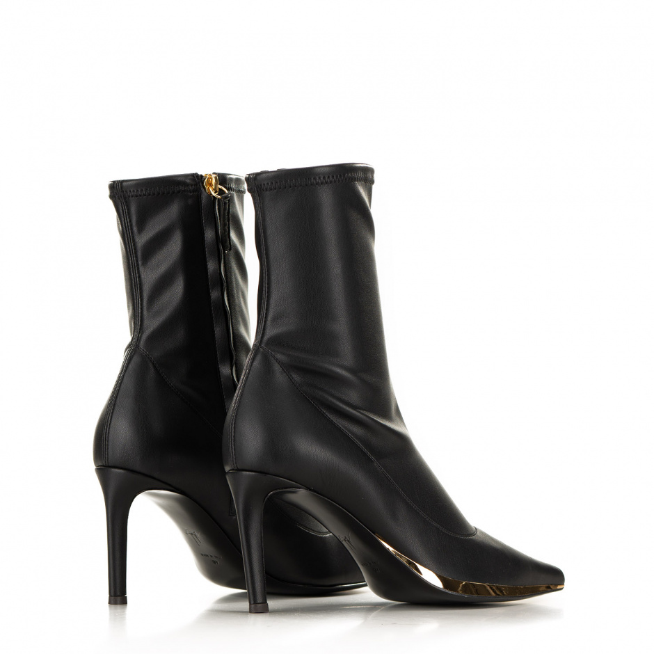 Giuseppe Zanotti Women's pointed toe ankle boots - look 4